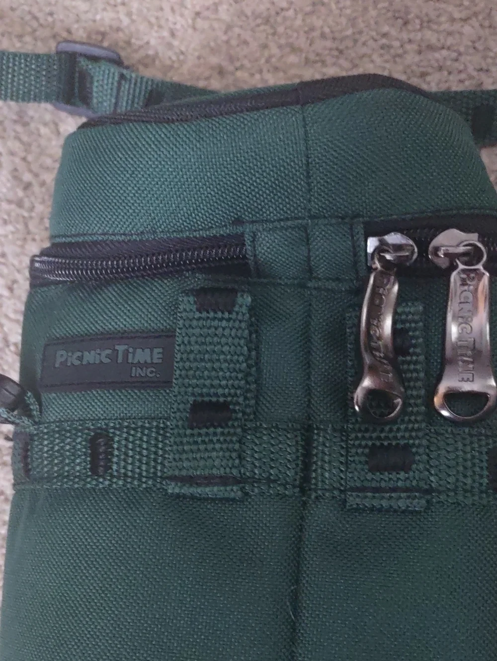 Picnic Time Wine Caddy Insulated Wine Tote in forest green. New